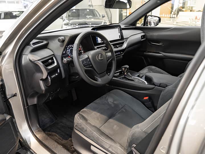 Lexus UX 2022 2022款 260h 探·寻版