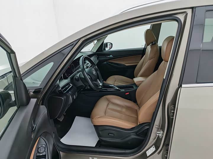 Buick GL6 2021 2021款 323T 轻混动互联豪华型