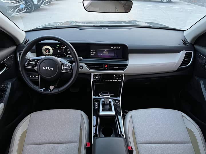 Kia Seltos 2023 2023款 1.5L CVT尊贵版