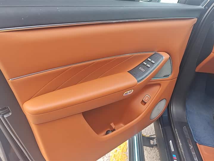 Aito M8 2025 2025款 增程 Max+版 53.4kWh 5座版