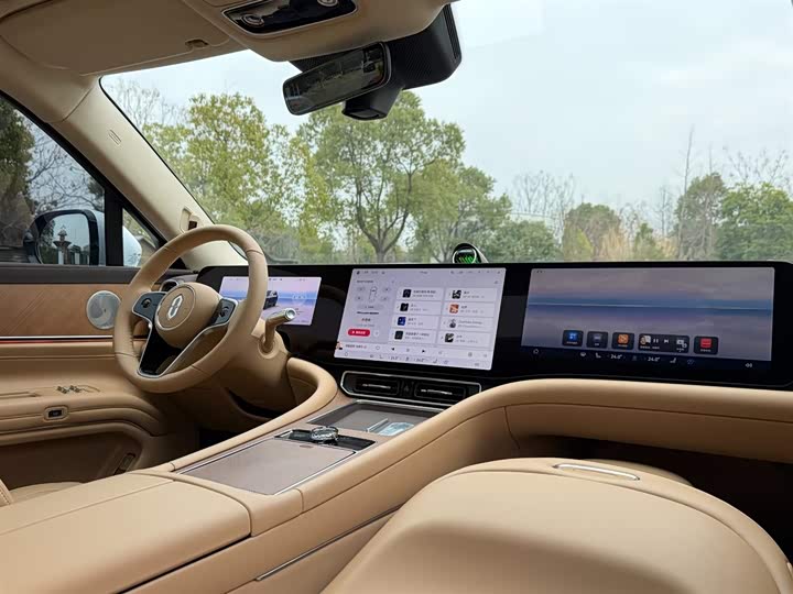 Aito M9 2025 2025款 增程 Ultra版 52kWh 6座版