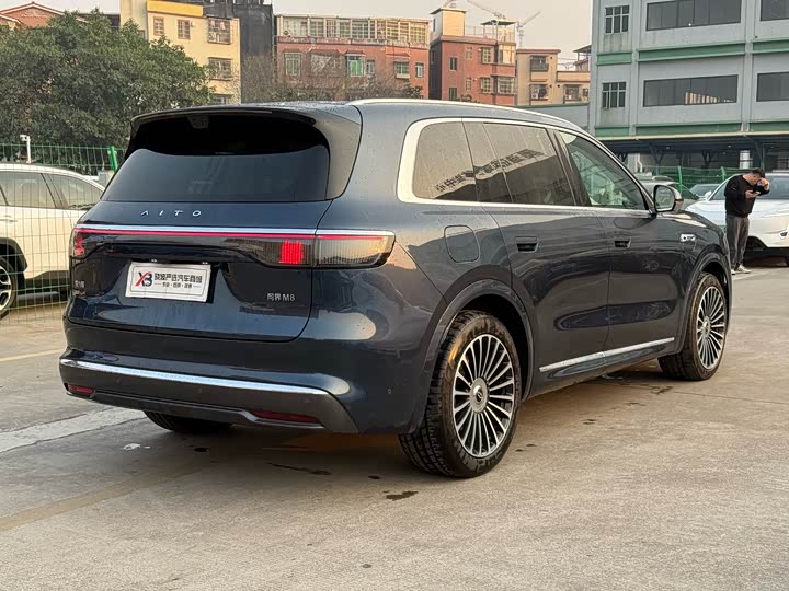Aito M8 2025 2025款 增程 Max+版 53.4kWh 6座版