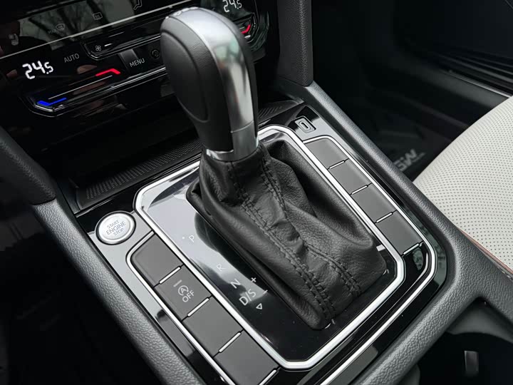 Volkswagen Magotan 2026 2026款 3000万辆甄选款 380TSI DSG豪华型