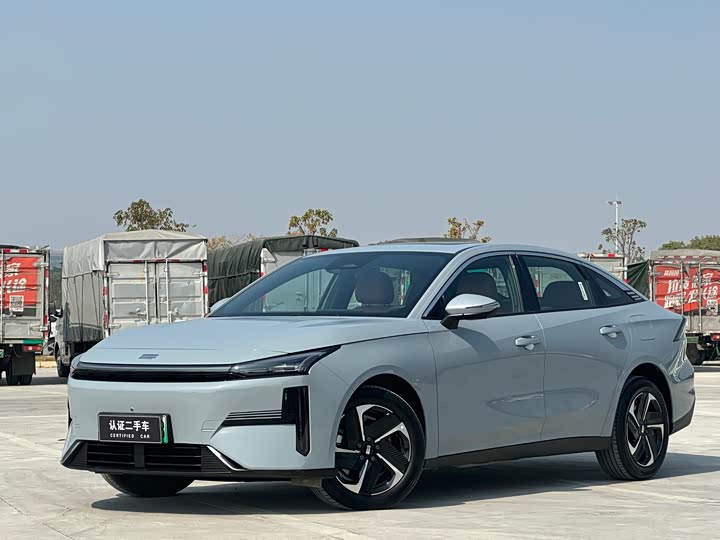 Geely Galaxy L6 2025 2025款 EM-i 140km 探索+版