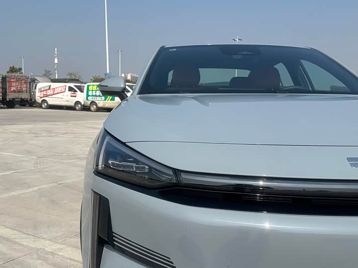 Geely Galaxy L6 2025 2025款 EM-i 140km 探索+版