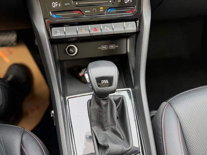 Skoda Karoq 2022 2022款 TSI280 尊享版