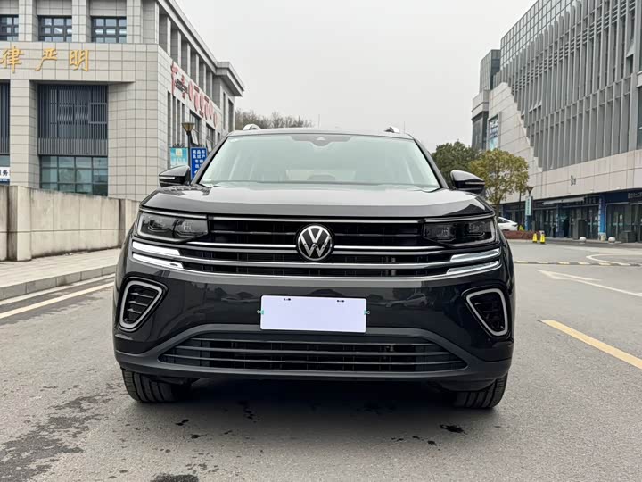 2025 Volkswagen Tavendor