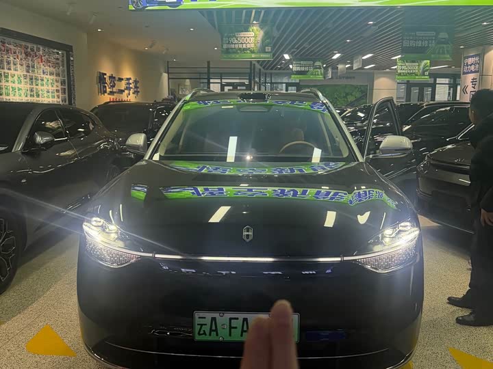 Aito M9 2025 2025款 增程 Ultra版 52kWh 6座版