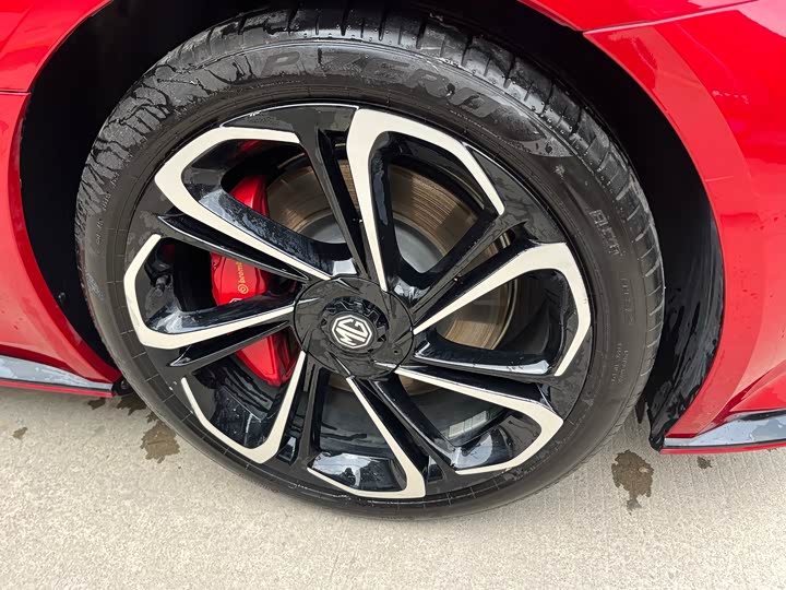 MG Motor Cyberster 2024 2024款 520km 传奇四驱版