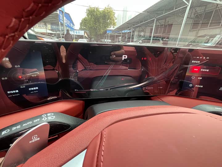 MG Motor Cyberster 2024 2024款 520km 传奇四驱版