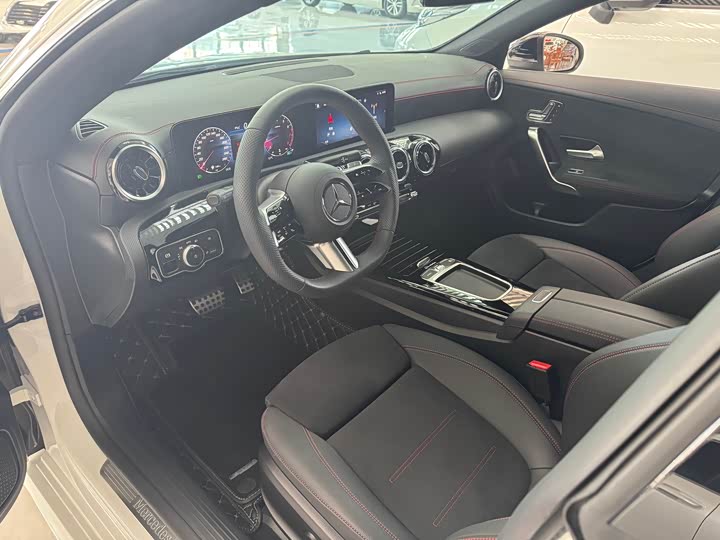 Mercedes-Benz CLA-Class 2025 2025款 CLA 200
