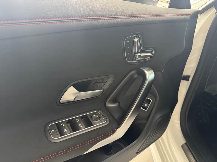 Mercedes-Benz CLA-Class 2025 2025款 CLA 200