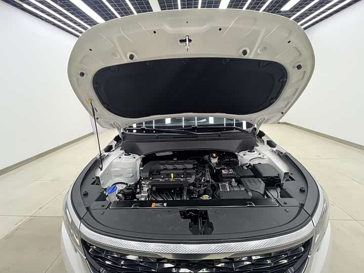 Kia KX3 2021 2021款 1.5L CVT潮流版