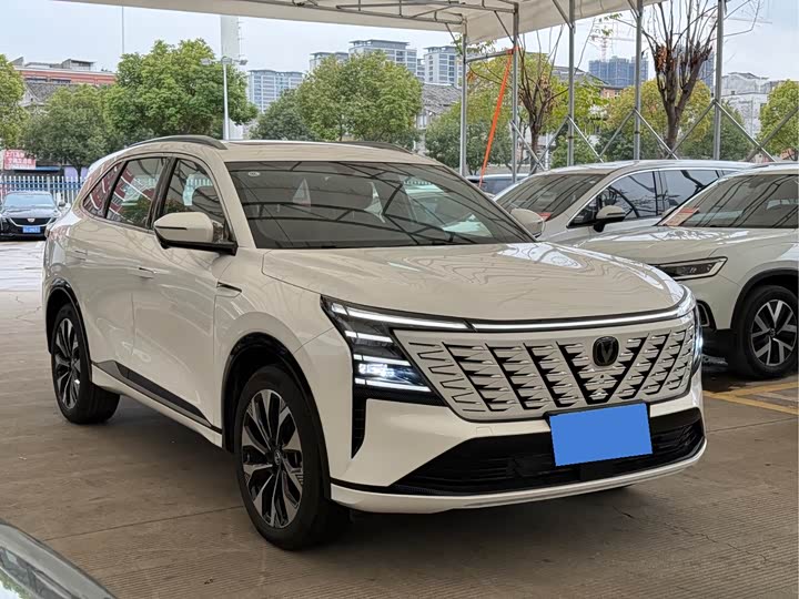 Changan CS75 Plus 2025 2025款 第四代 UItra 2.0T 新蓝鲸 擎风型