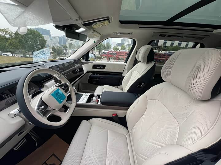 Zeekr 9X 2025 2025款 Hyper版 70kWh