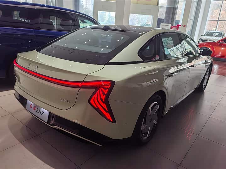 Hongqi EH7 2025 2025款 690 智选版
