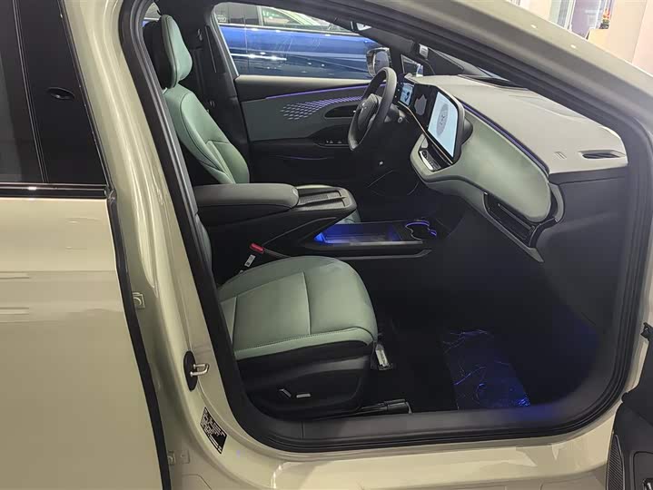 Hongqi EH7 2025 2025款 690 智选版