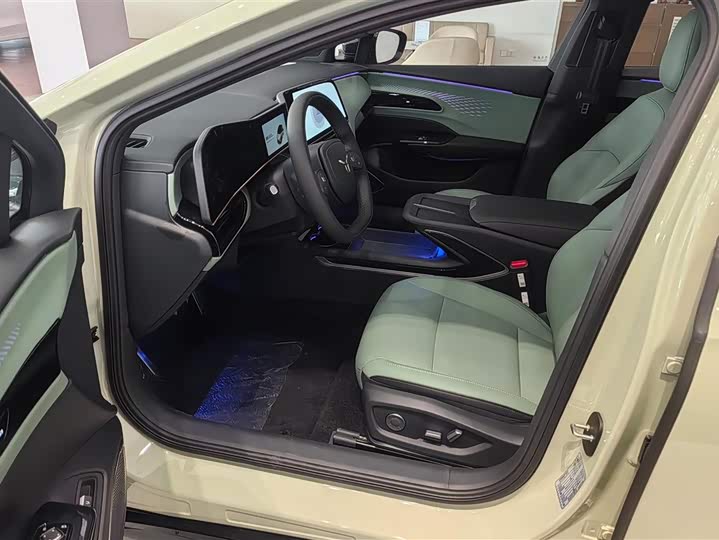 Hongqi EH7 2025 2025款 690 智选版