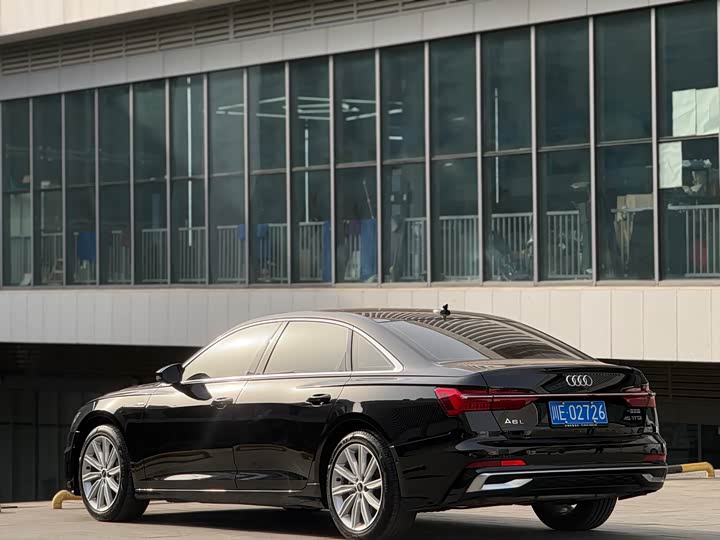 Audi A6L 2025 2025款 改款 45 TFSI 臻选动感型
