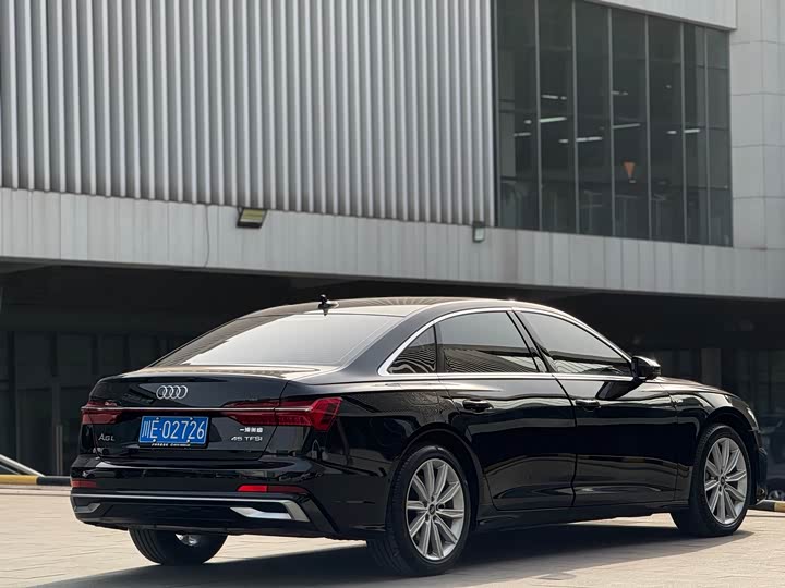 Audi A6L 2025 2025款 改款 45 TFSI 臻选动感型