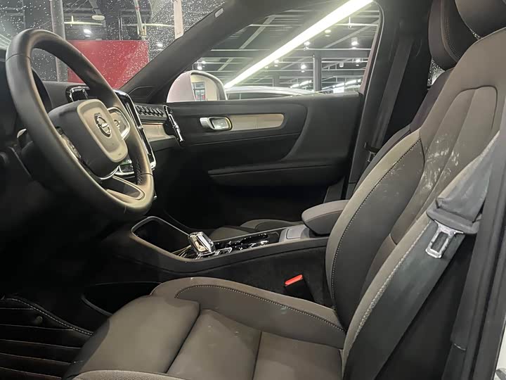 Volvo XC40 2024 2024款 B3 智远豪华版