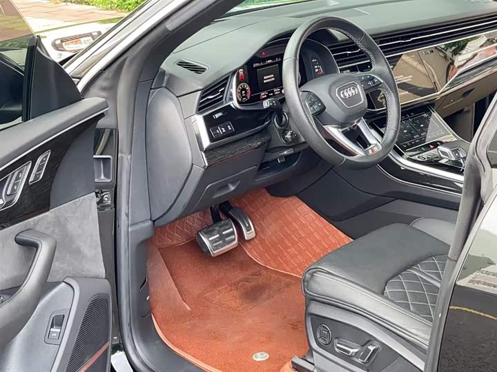 Audi Q8 2022 2022款 55 TFSI 臻选动感型