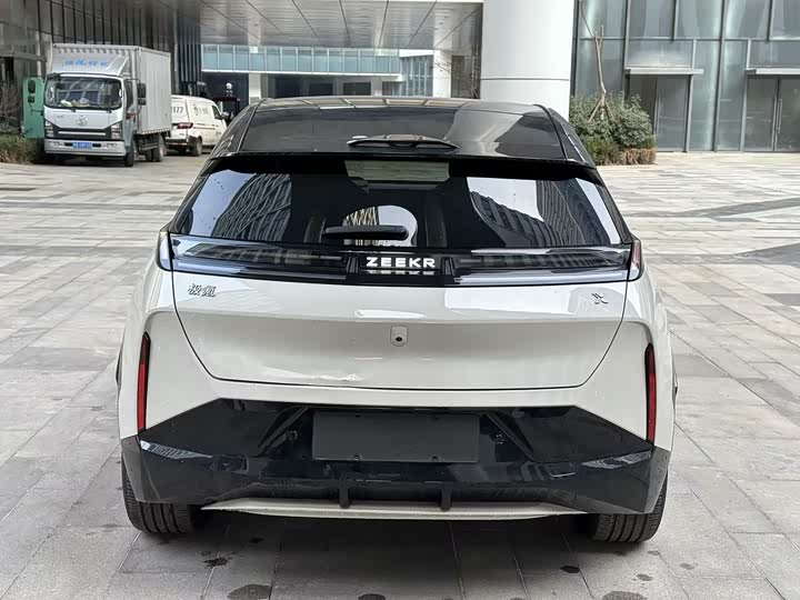 Zeekr X 2025 2025款 四座后驱魔方版