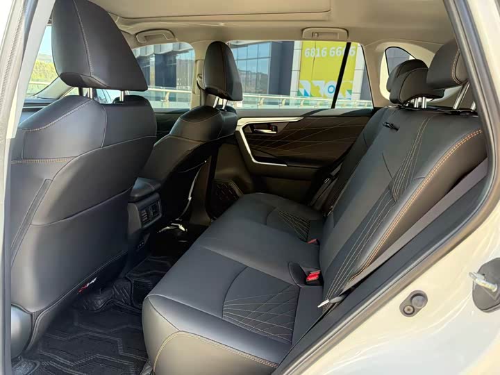 Toyota RAV4 2024 2024款 2.0L CVT两驱风尚Plus版