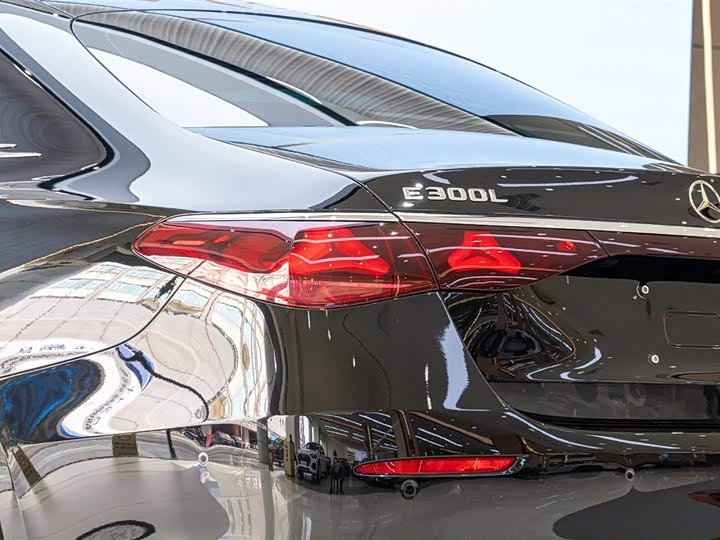 Mercedes-Benz E-Class 2025 2025款 E 300 L 豪华型