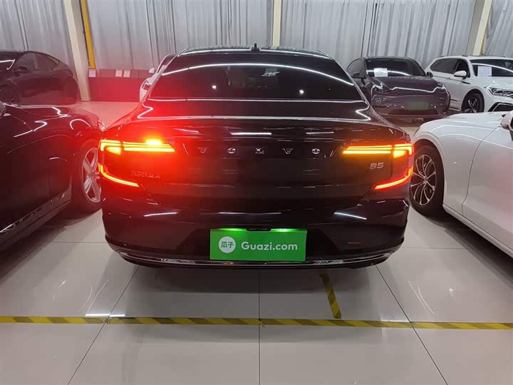 Volvo S90 2025 2025款 B5 智远豪华版