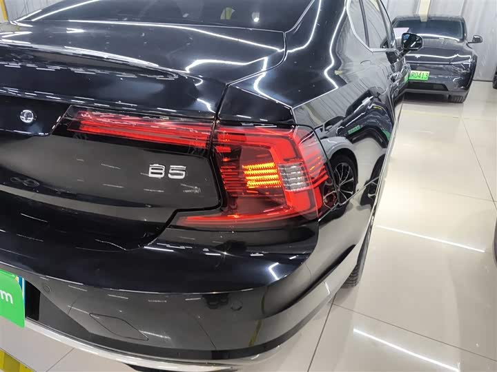 Volvo S90 2025 2025款 B5 智远豪华版