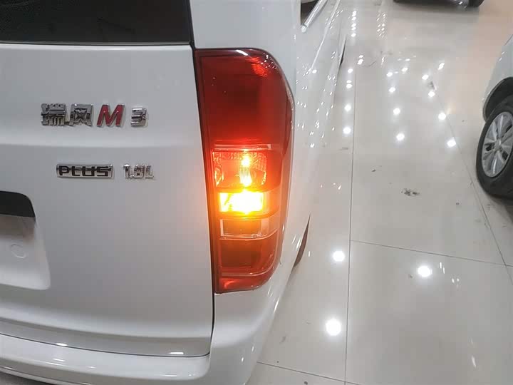JAC Refine M3 2022 2022款 PLUS 宜家版 1.8L 舒适型