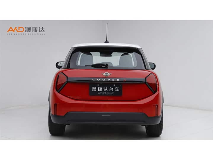 Mini Mini 2025 2025款 2.0T COOPER S 艺术家 五门版