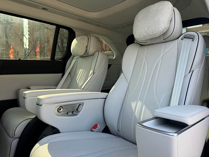 XPeng X9 2025 2025款 纯电 650长续航 Max