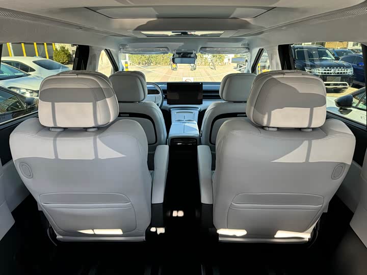 XPeng X9 2025 2025款 纯电 650长续航 Max