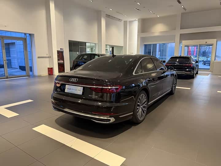 Audi A8 2025 2025款 A8L 50 TFSI quattro 臻选型