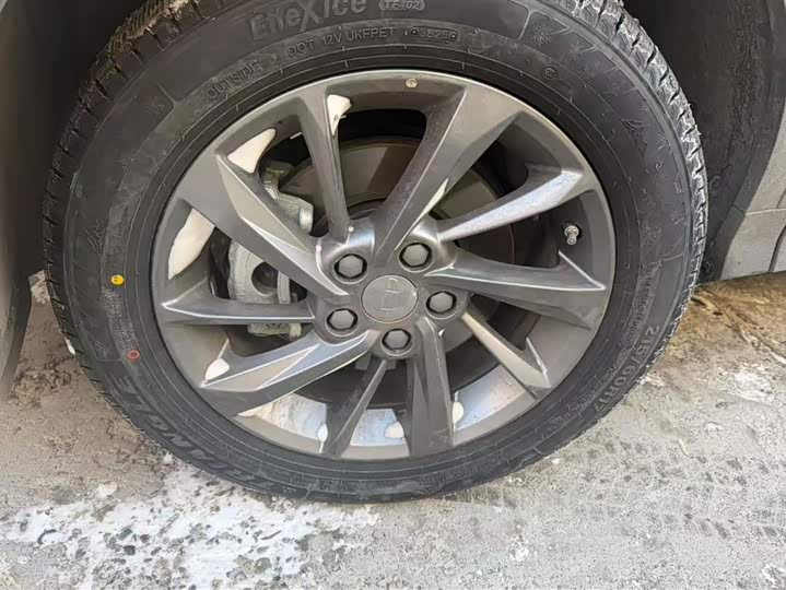 Geely Coolray 2025 2025款 缤越L 1.5TD DCT 超越