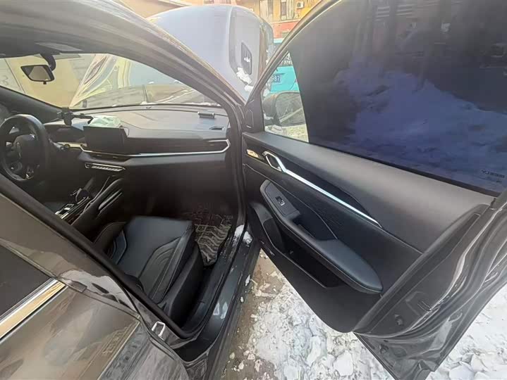 Geely Coolray 2025 2025款 缤越L 1.5TD DCT 超越