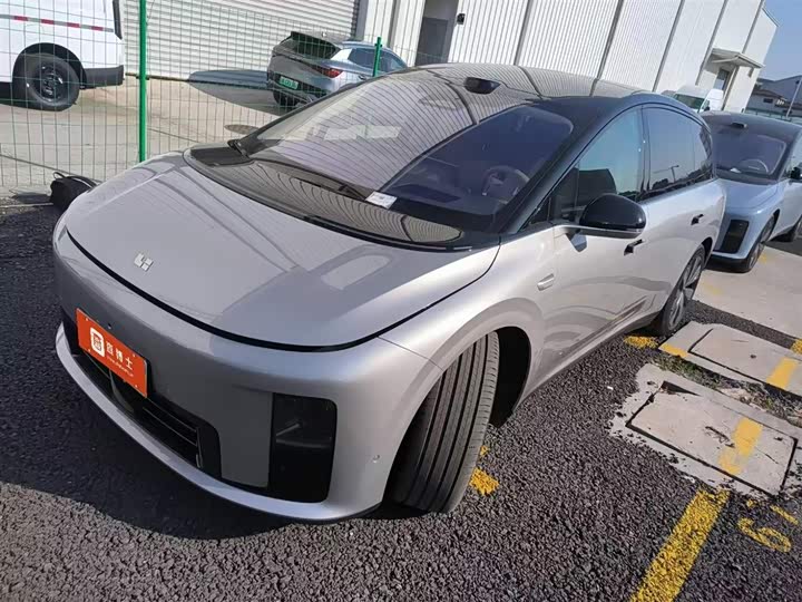 LiXiang i8 2025 2025款 标准版