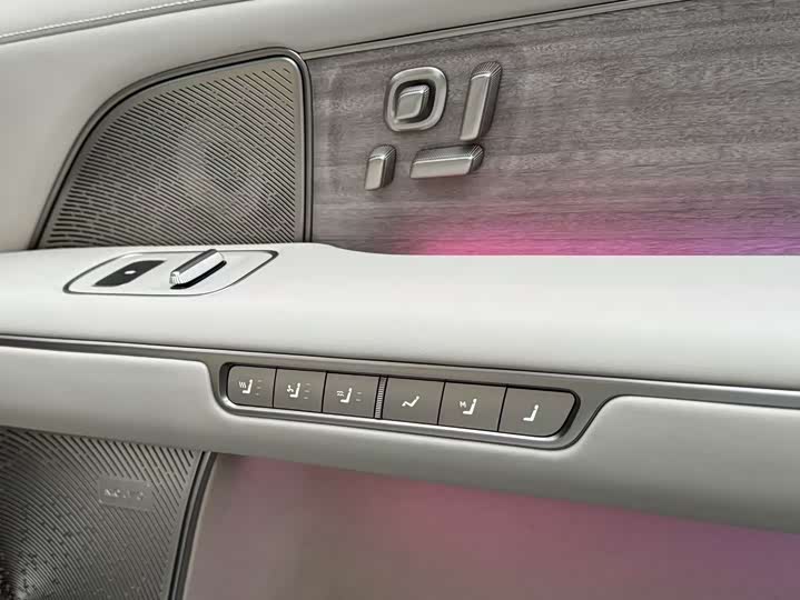 Nio ES8 2026 2026款 六座行政豪华版