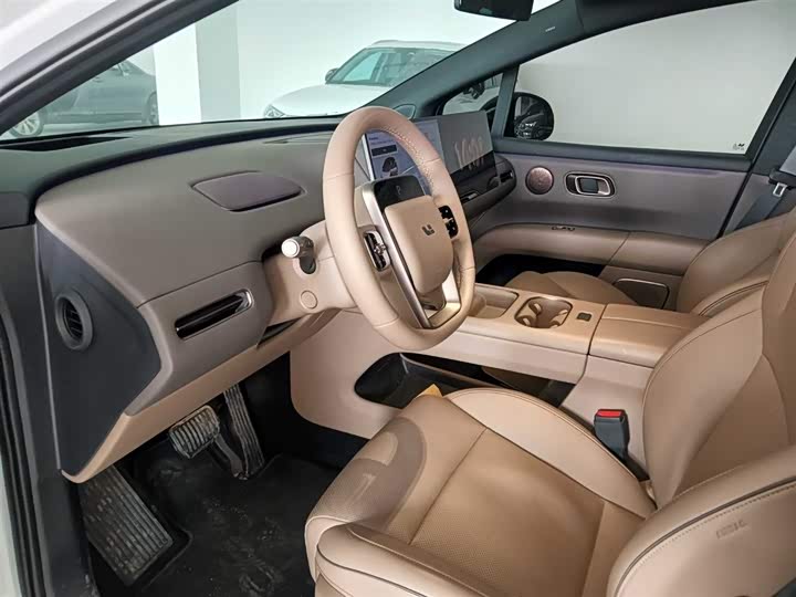 LiXiang i6 2025 2025款 两驱标准版