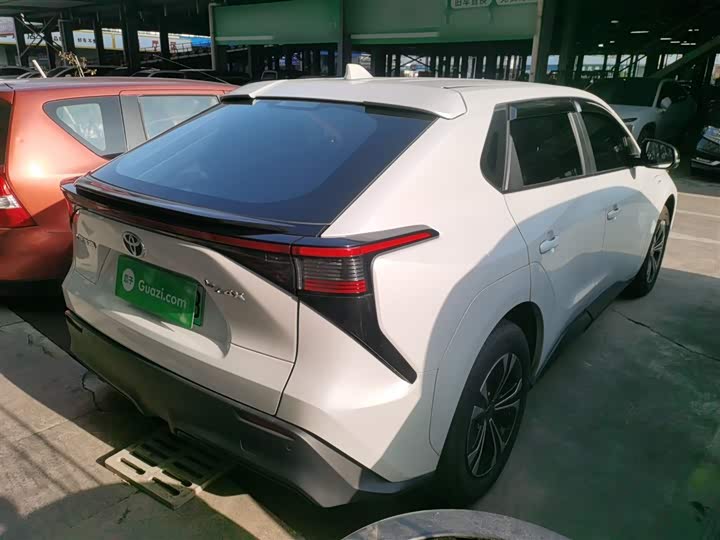 Toyota bZ4X Platinum 2024 2024款 615 AIR版