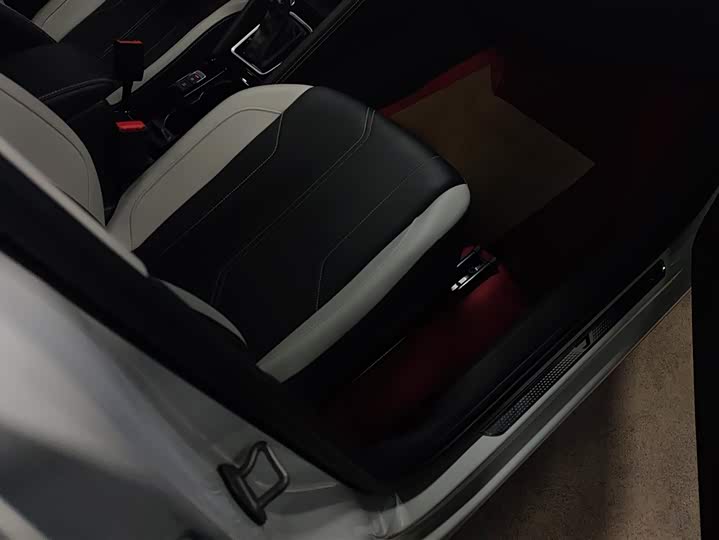 Jetta VS7 2024 2024款 280TSI 自动荣耀版