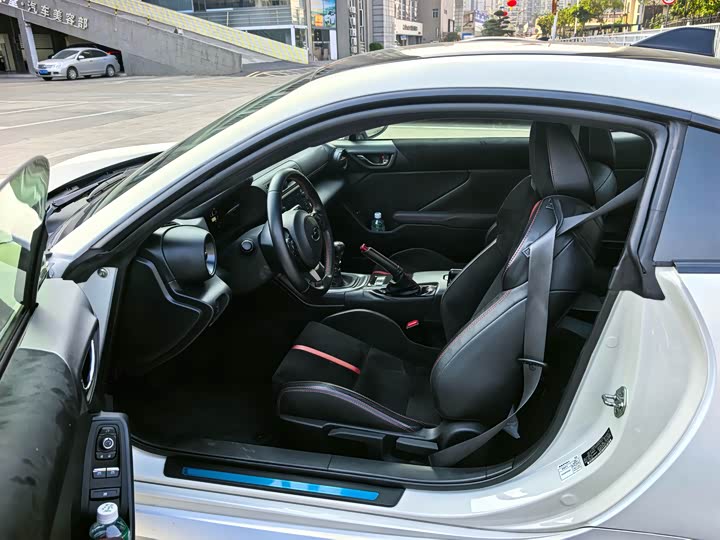 Subaru BRZ 2023 2023款 2.4L 手动10周年纪念版