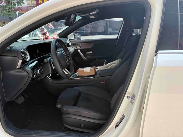 Mercedes-Benz A-Class 2025 2025款 改款 A 200 L 时尚型