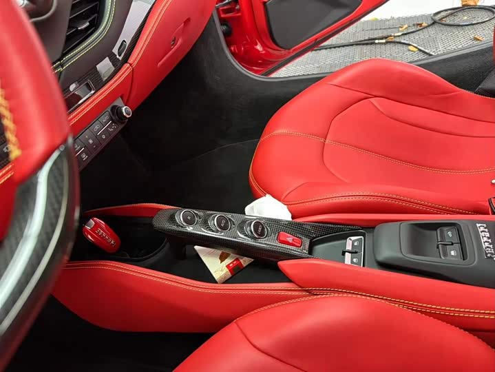 Ferrari F8 2020 2020款 Spider 3.9T V8