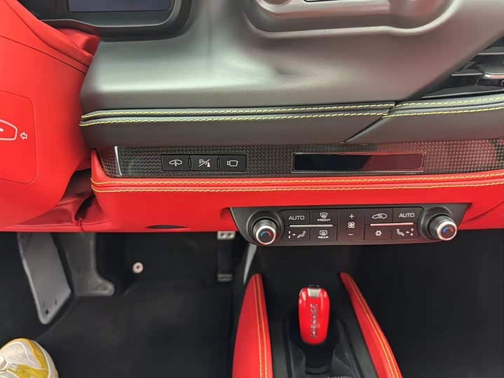 Ferrari F8 2020 2020款 Spider 3.9T V8