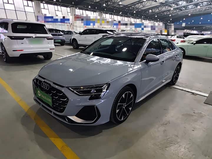 Audi A3 2025 2025款 A3L Limousine 35TFSI 飞驰尊享型