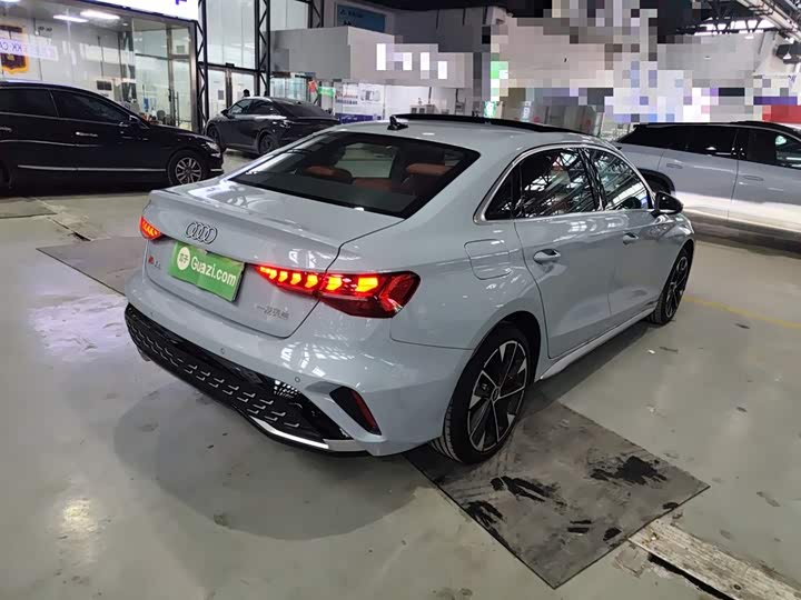 Audi A3 2025 2025款 A3L Limousine 35TFSI 飞驰尊享型