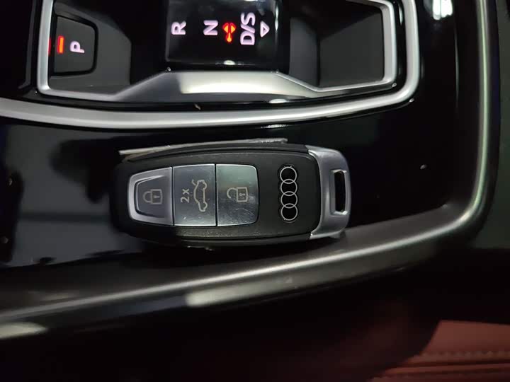 Audi A3 2025 2025款 A3L Limousine 35TFSI 飞驰尊享型